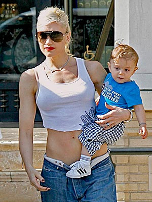 ... kiss gets an Oscar-winning endorsement. Plus: Gwen Stefani and others