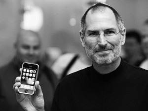 steve_jobs_iphone_photo