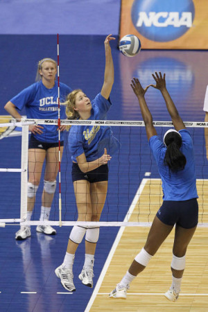 Women's Volleyball -UCLA Women's Volleyball Practice Day