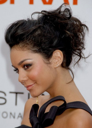 Elegant Messy Side Bun Updos for Women