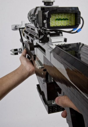 Full-Size LEGO Halo Sniper Rifle is Impressive