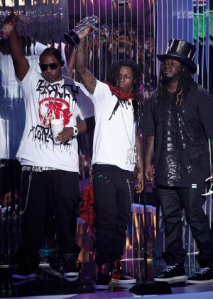 Improve the quality of A Milli Lyrics by leaving a suggestion at the ...