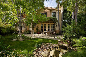 Man Spends $35,000 To Turn His House Into The Playground For His 18 ...