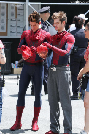 Andrew Garfield et sa doublure sur le tournage de 'The Amazing Spider ...
