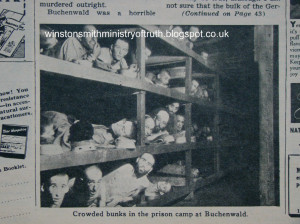 ... Gevangenen in Buchenwald. Elie Wiesel beweert er ook tussen te liggen