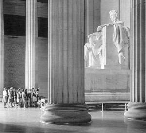 the interior walls of the lincoln memorial display lincoln s 2nd ...