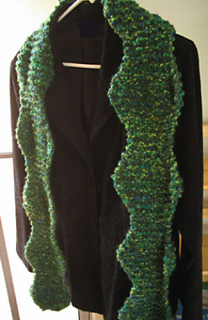 Wavy Gravy March 2005 This scarf is from the new Stitch n bitch Nation ...