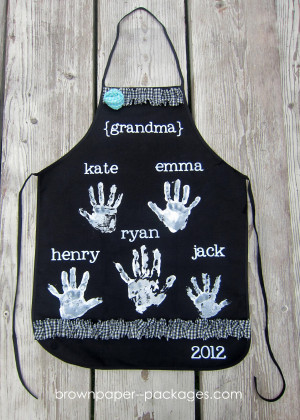 handprint aprons for mother’s day}