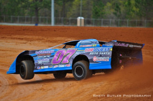 this is dirt track racing its what my family does
