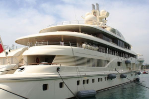 Super luxury yacht Dilbar