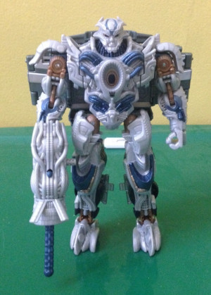 ... of Extinction Generations Voyager Hound and Galvatron In Hand Images