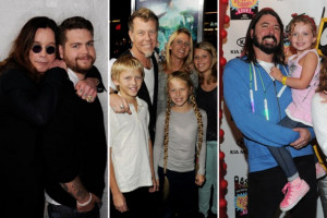 dan anak - anaknya : (kiri - kanan) Ozzy Osbourne dan Jack Osbourne ...