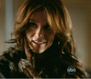 Hilarie/Castle Hilarie Burton Photo