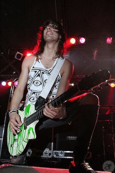 Vic Fuentes - Pierce The Veil More