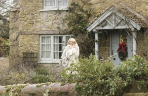 few yummy scenes / eye candy of the English cottage from 'The ...