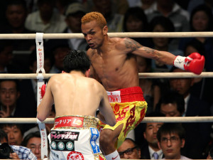 Kazuto Ioka v Amnat Ruenroeng Amnat Ruenroeng