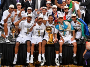NBA Finals Victor Team Photo San Antonio Spurs win their 5th title