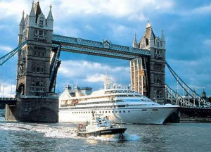 Seabourn Pride on the Thames.