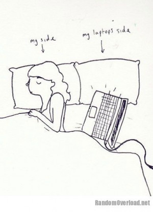 3e4dfunny-laptop-in-bed-forever-alone.jpg