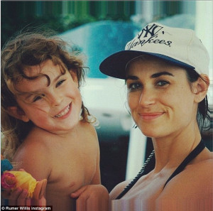 Stunning Vintage Photos of Young Celebrities with Their Moms