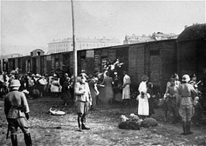 Polish Jews being loaded onto trains at Umschlagplatz of the Warsaw ...
