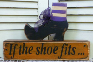 Witch Shoe Halloween Shelf Sitter Block Purple by CarolAnnsTole, $15 ...