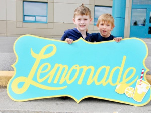 Little boy raises $36,000 for his best friends surgery with lemonade ...