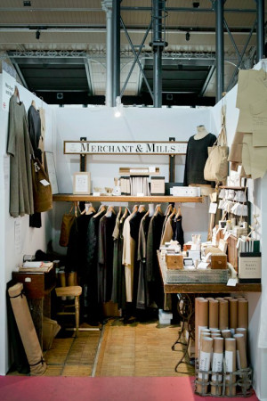 clothing store display ideas