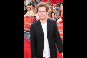 Tom Hollander