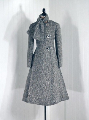 Coat Pauline Trigère. 1960s Timeless Vixen Vintage