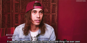 pierce the veil vic fuentes gifs:1
