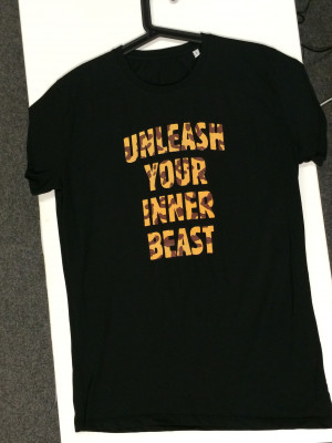 Fitness kleding- Unleash your inner Beast motivation T-shirt