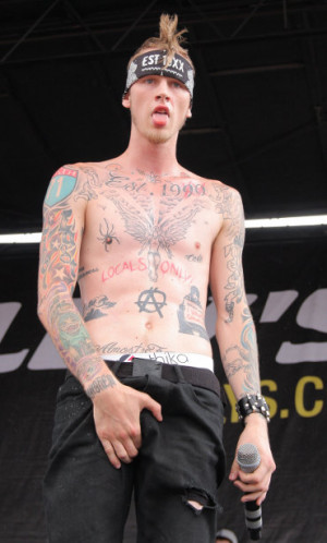 Rapper Machine Gun Kelly was the toast of university students on ...