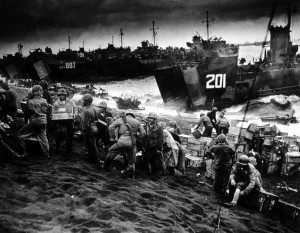 World War II, Landing At Iwo Jima, 1945 Photograph - World War II ...
