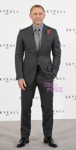 daniel oPt Daniel Craig Suit
