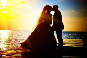 10 BEAUTIFUL AND ROMANTIC QUOTES TO USE DURING YOUR WEDDING CEREMONY!