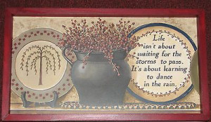PRIMITIVE COUNTRY POTTERY VASE BERRIES INSPIRATIONAL SAYINGS 9
