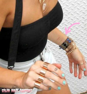 miley-cyrus-cutting-herself-pictures-2012