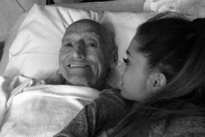 Fans Show Support for Ariana Grande’s Sick Grandfather