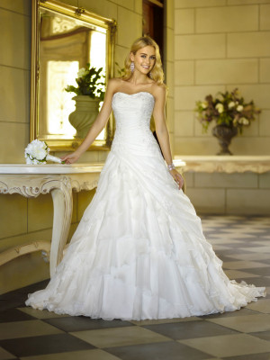 5795 from Stella York