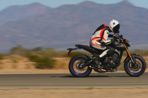 ... is a picture from the trackday when i got to test ride the bike so fun