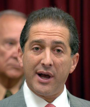 FORMER MILITARY LEADERS OPPOSE IRAQ WAR STRATEGY IN WASHINGTON