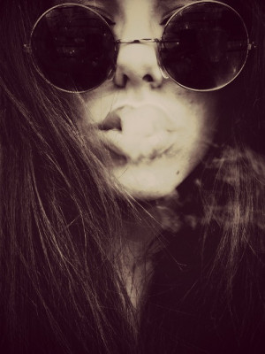 hair girl smoke hipster Grunge lips Smoking glasses