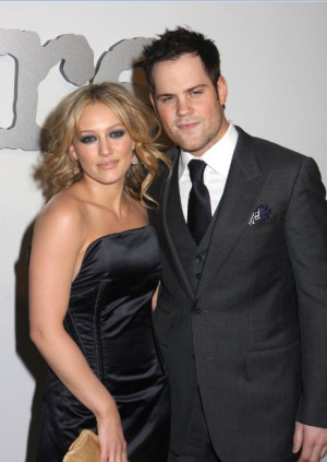 Hilary Duff et sonpagnon l ex star de hockey sur glace Mike