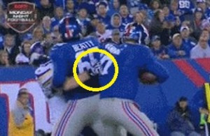 Jared Allen holds onto Eli Manning while being blocked (GIF)