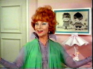 ... agnes moorehead endora elizabeth montgomery bewitched funny gif