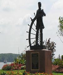 mark twain s statue near by mississippi river mark twain