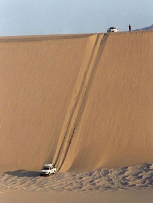 Funny photos funny car desert dune