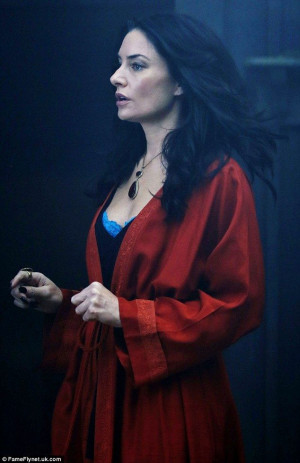 The lovely actress Madchen Amick plays Wendy