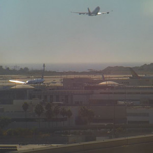Like watching airports? Here's LAX 's runway 25 right on webcam.